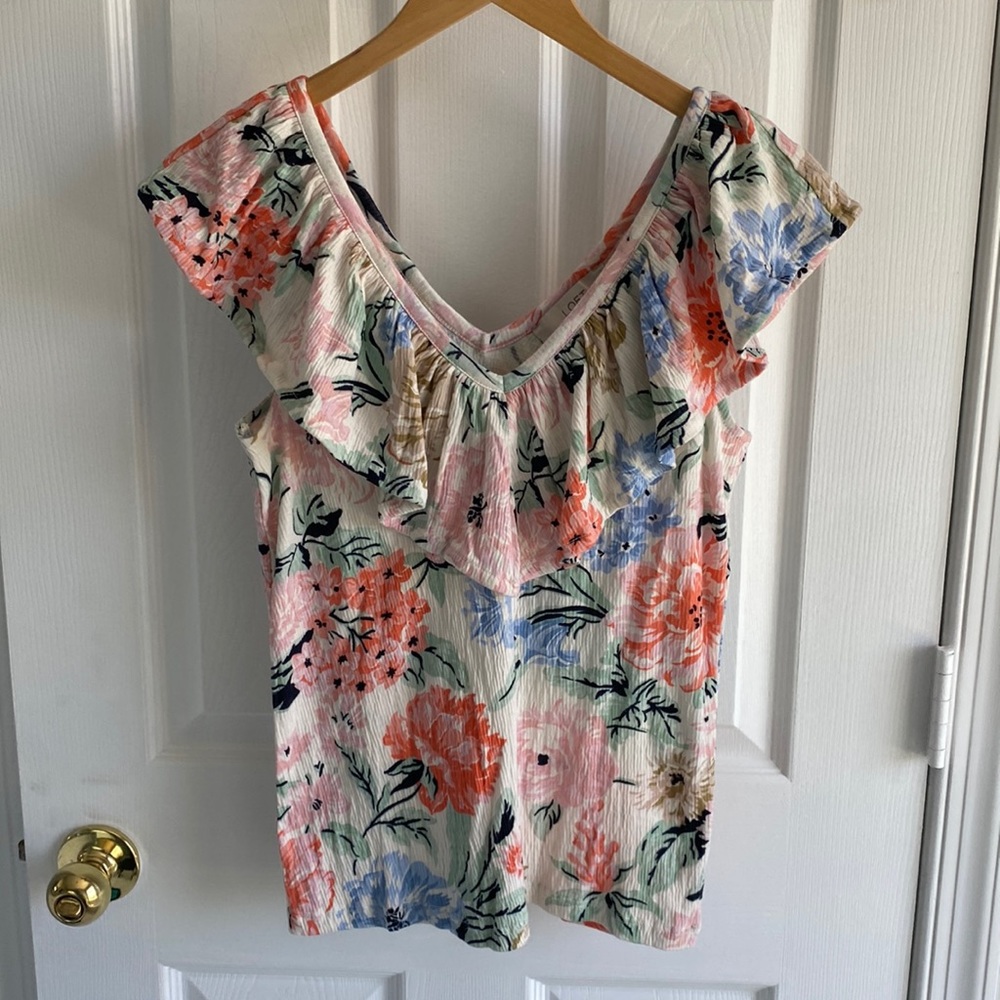 LOFT Garden Crinkle Ruffle Double V Top